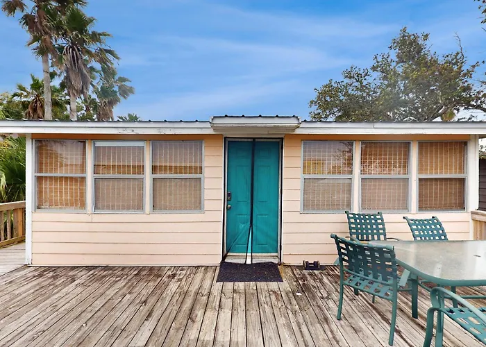 Hemingway's Hideaway